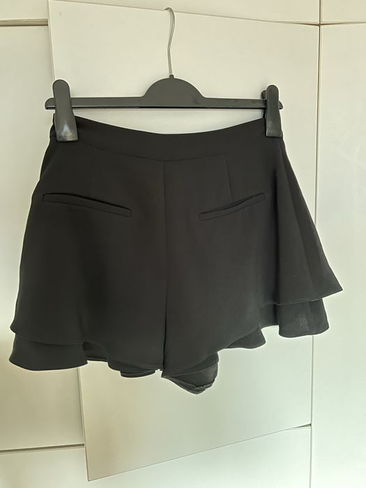 Fusta- pantaloni scurti zara S