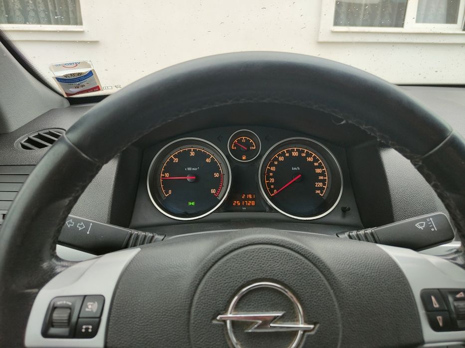 Vând Opel Astra H 2010