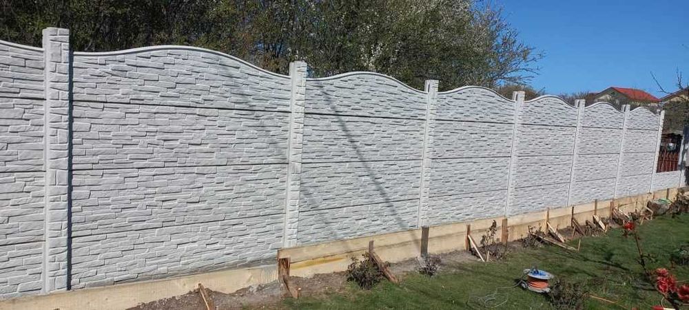 Garduri din placi de beton / placi gard beton