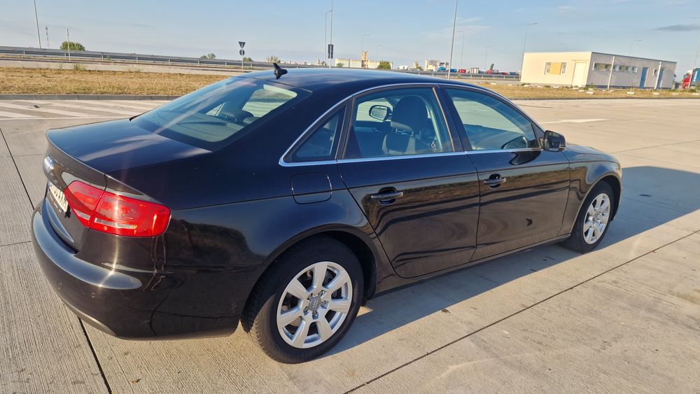Vând Audi A4 , 1.8