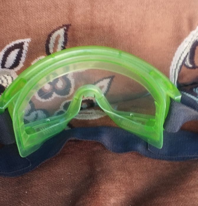 Продам защитные очки