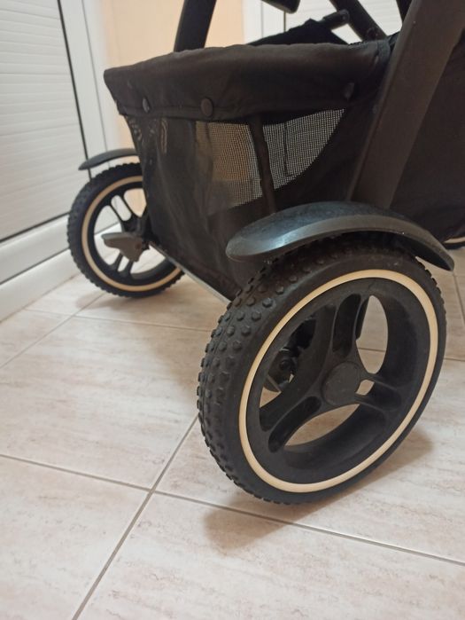 Продавам Бебешка количка Graco Evo XT