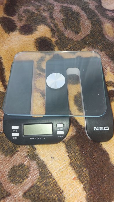 Кухненска везна NEO