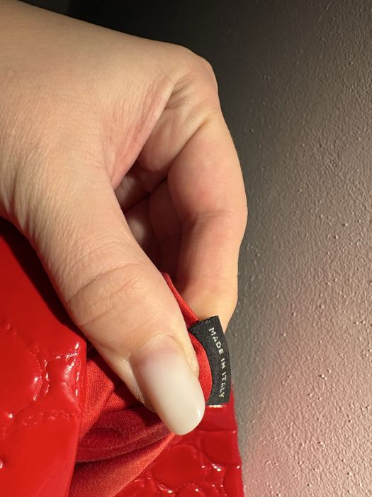 Geantă Miu Miu originală, piele lăcuită, stare impecabilă