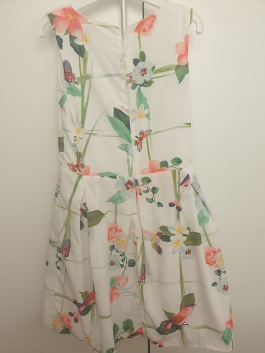 Официални рокли ..