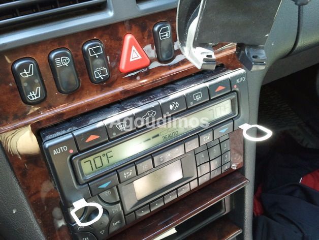 4бр. пластини(скоби) за демонтаж на авто радио(CD) за VW, AUDI, SKODA