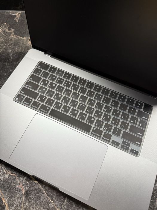 Продается новый Macbook Pro M2 1 ТБ