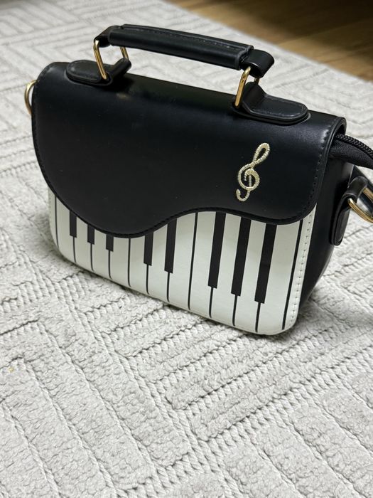 женская сумочка с принтом