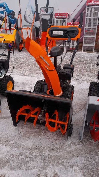 Снегоуборочная машина