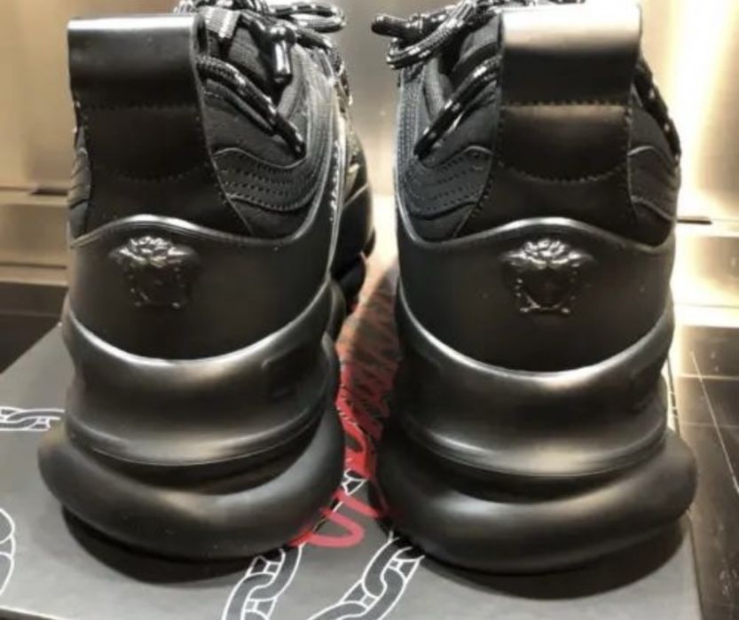 Versace chain reaction