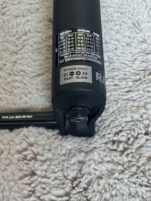 Вилка Marzocchi Bomber Z2 2026 140mm 29