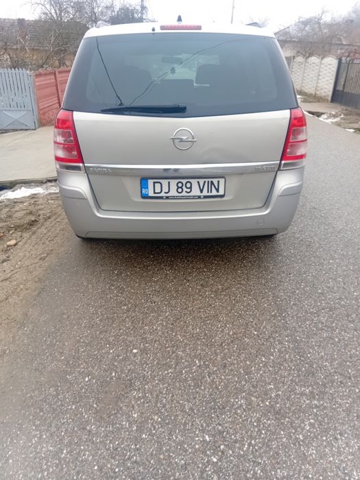 Opel zafira b an 2010