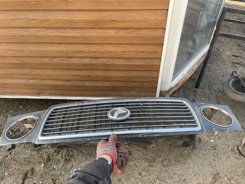 Капот от toyota progres