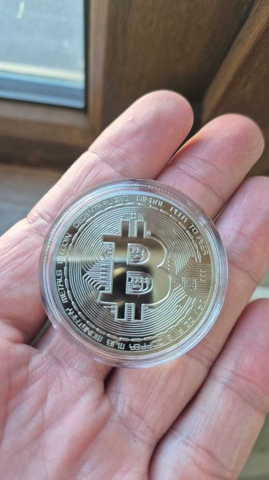 Bitcoin, 4 cm, metalica, noua in capsula sigilata