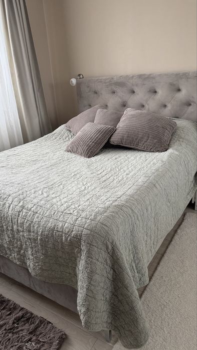 Тапицирано боксспринг легло от Еником