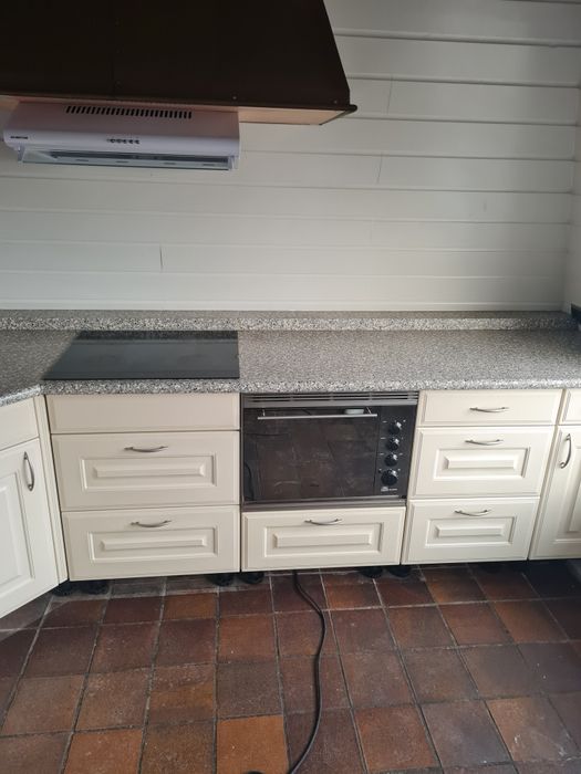 Mobilă de bucătărie