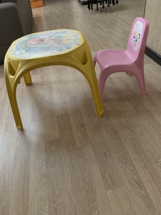 Детский стул и стол
