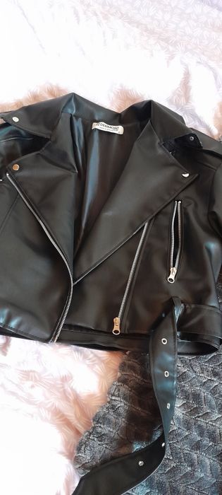 Jacketă de piele-damă
