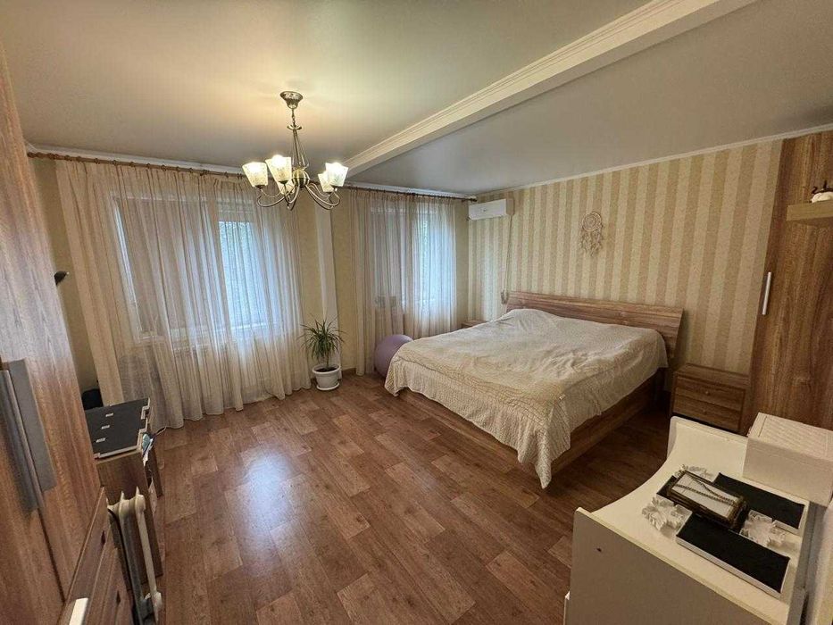 Продам 3-х комнатную квартиру на Востоке