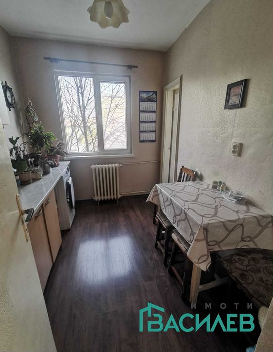 Продава се Двустаен апартамент в София, Център - 61 кв.м за 1999 €/кв.м - Снимка #2