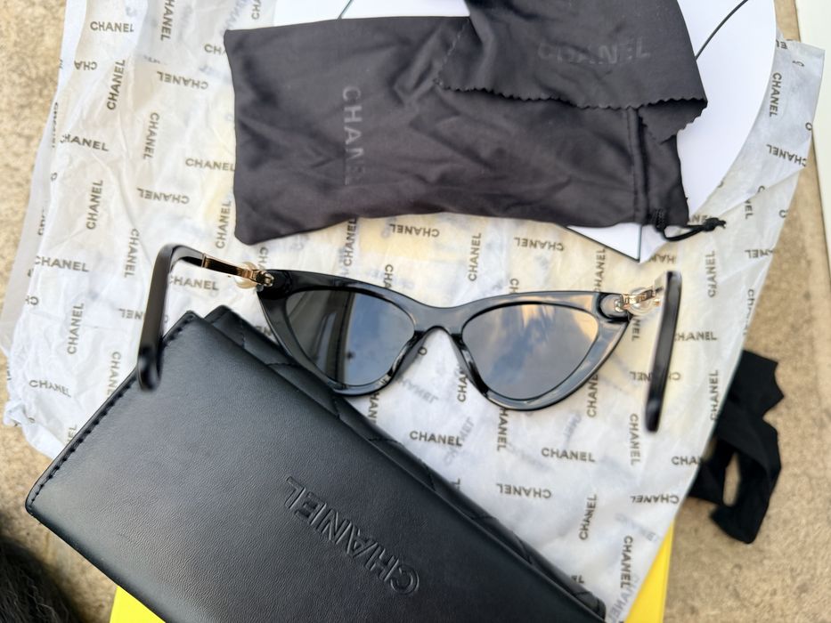 Chanel Pearl Cat-Eye Sunglasses Black & Gold – Complete Set