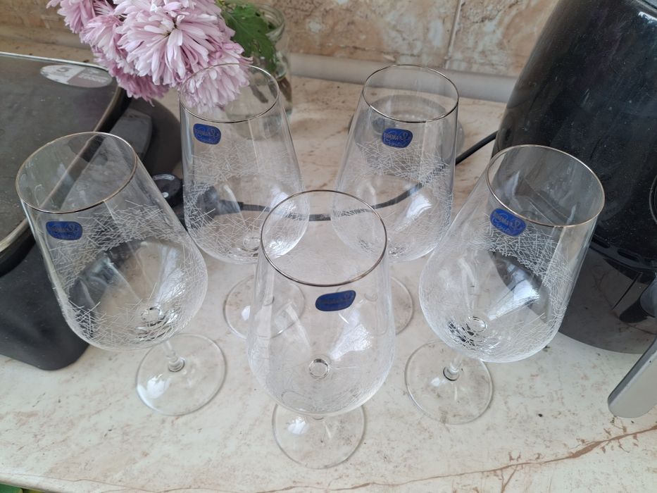 Чаши за червено вино 550мл Бохемия, материал- кристалин