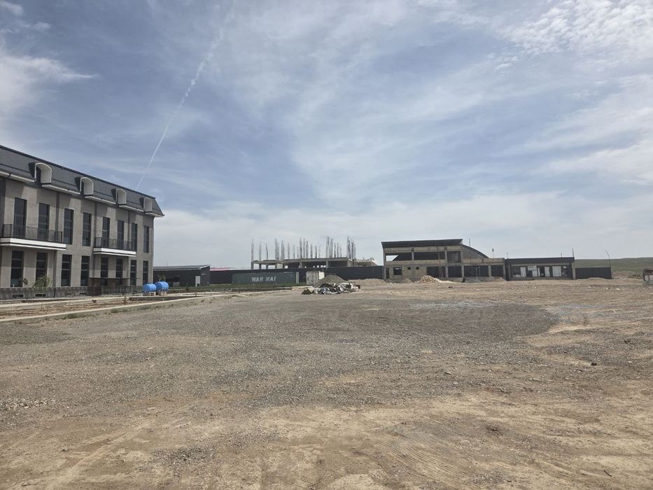 Zarafshon shahrida yer sotiladi