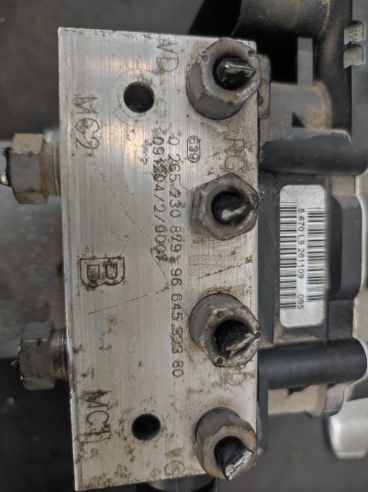 ABS модул за Пежо-5008,2.0HDI-150к.с.-два броя