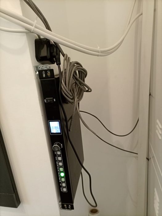 Витринный экран наружний