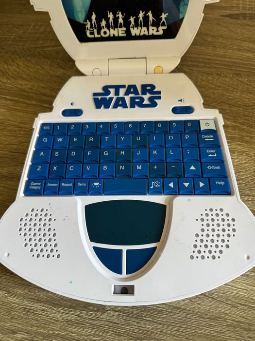 Star Wars The Clone Wars детски образователен лаптоп Oregon Scientific E-CT33G