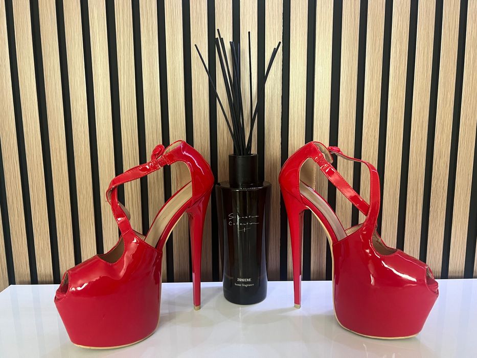 Дамски червени токчета