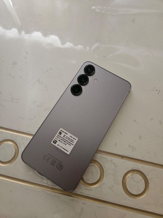 Samsung s25 256/12 обмен флип 7 фе