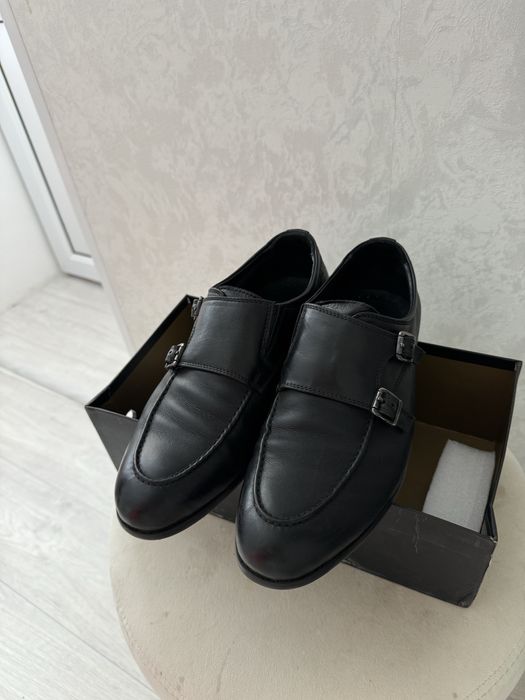 Продаются мужские туфли