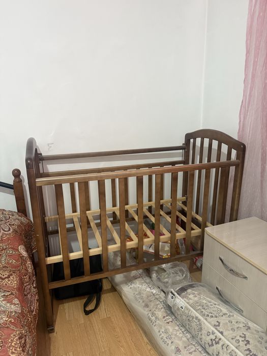 Продам манеж б/у. Качественное дерево