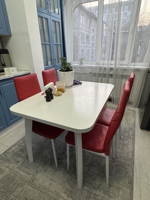 Продам стол со стульями