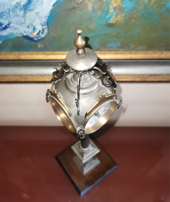 Часовник DUGENA четиристранен бронз дърво кварцов механизъм работещ  !