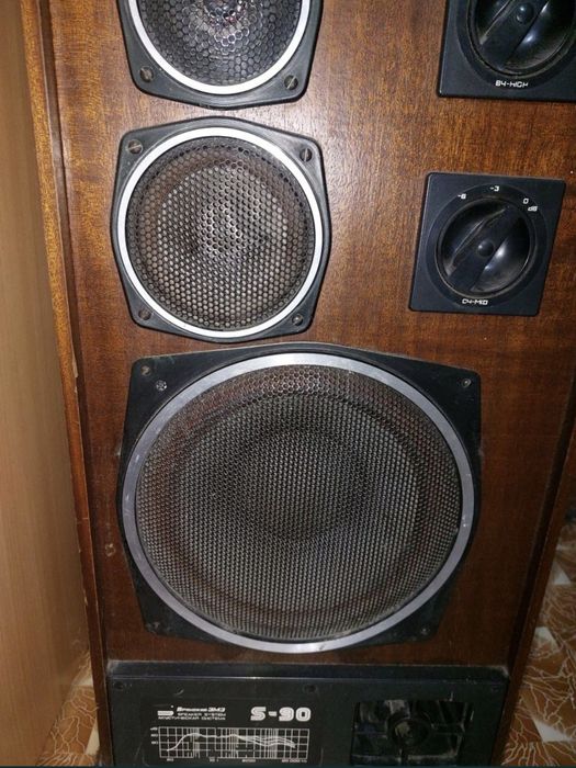 Музыкалный Центр .