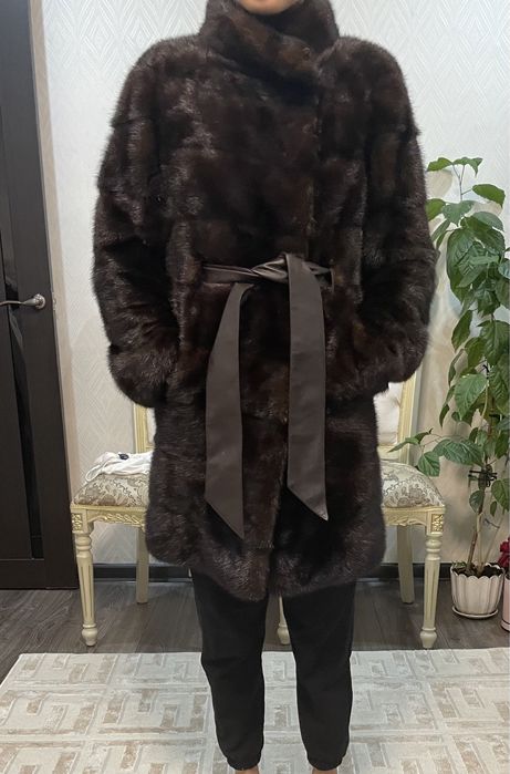 Продам норковую шубу