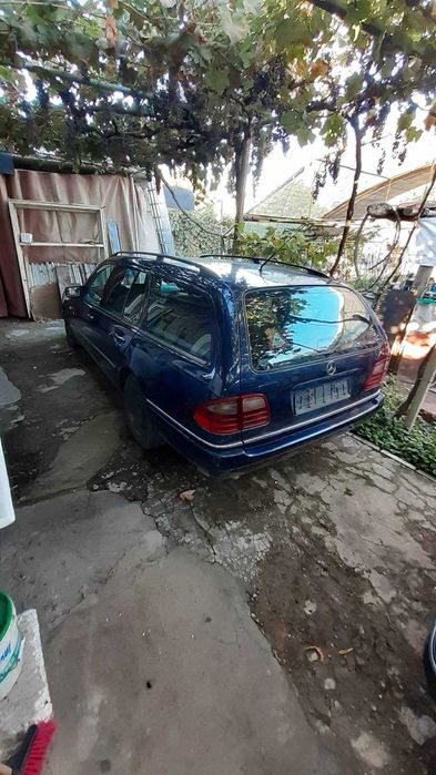 Mercedes-Benz E250D W210 на части!