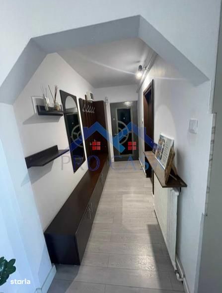 Apartament 2 camere reconfigurat, 52 mp utili, Cetate, Liceul  Sportiv