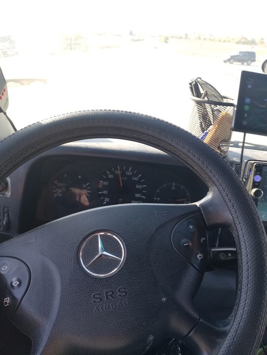 Продавам Мерцедес спринтер пътнически 2.9 веригата може и замяна