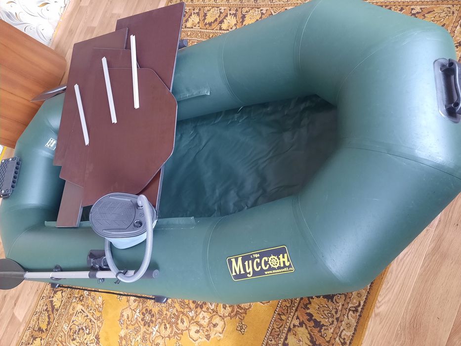 Продам надувную лодку