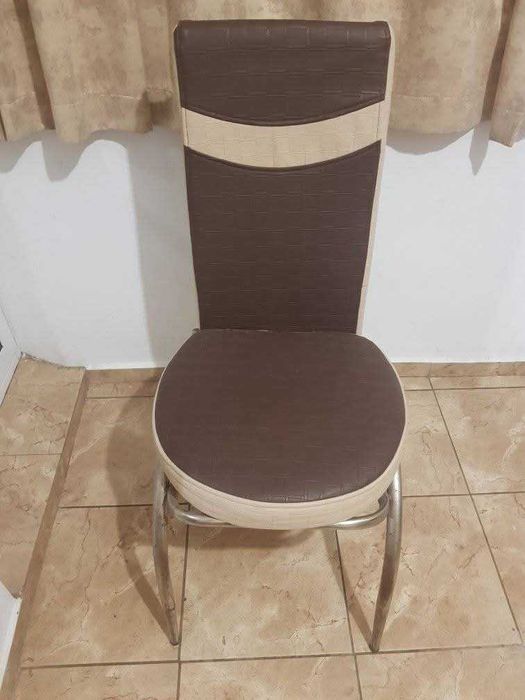 Продавам стъклена  маса