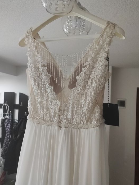 Rochie de mireasa Noua NEPURTATA  Colecția  Lux Etichetata