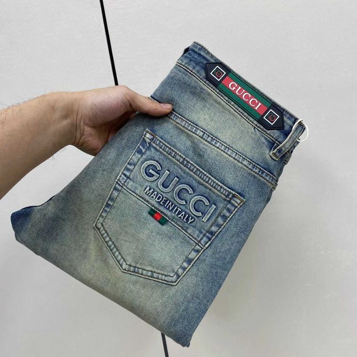 Aduc pe comanda Blugi Gucci orice model