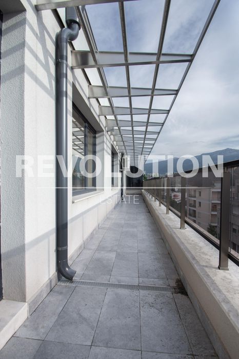 Дава се под наем Двустаен апартамент в София, Лозенец - 140 кв.м за 1200 € - Снимка #12