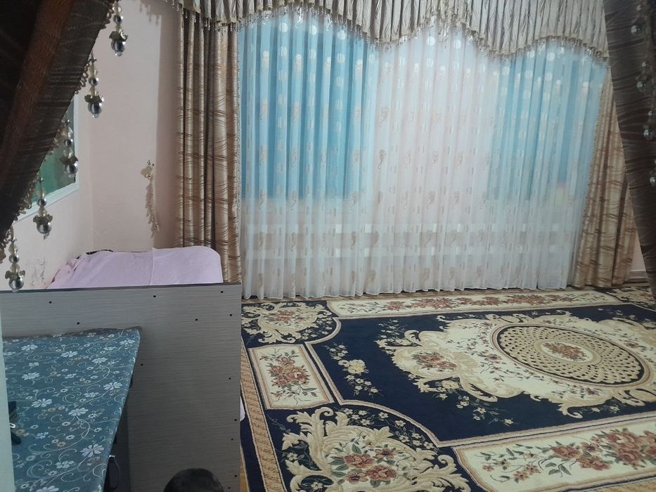 Shaxarda 2 ta yonma yon dacha sotiladi. Ikkalasini olganga supper narx