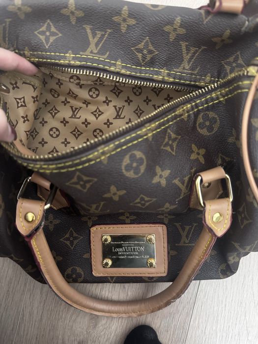 Geantă Louis Vuitton