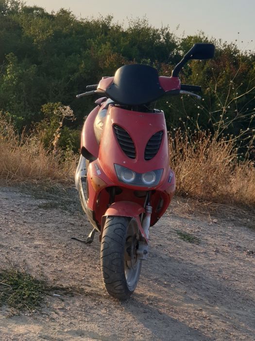 Vand scuter aprilia sr 50 2 t