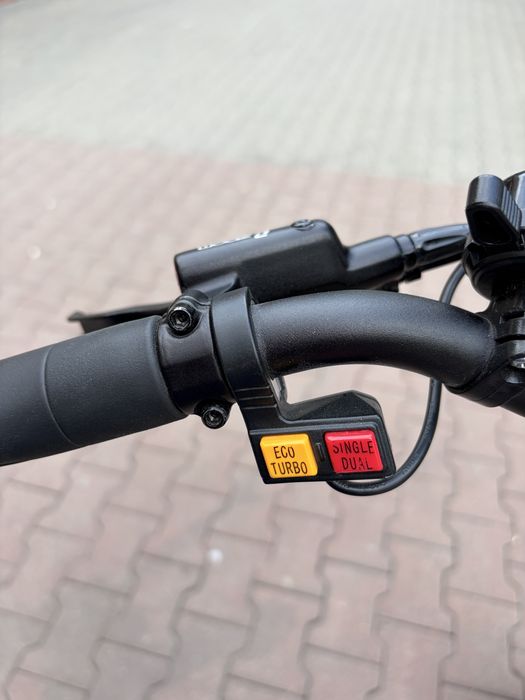Trotinetă electrică ZERO 10X – 2x1000W – 52V – foarte întreținută